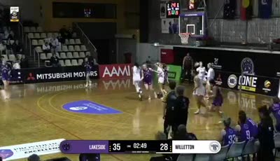 레이크 사이드 번개 vs Willetton 호랑이