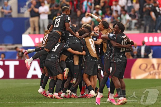 '개최국' 캐나다, 홍명보호 울린 남아공 1-0 제압…16강 선착[월드컵]